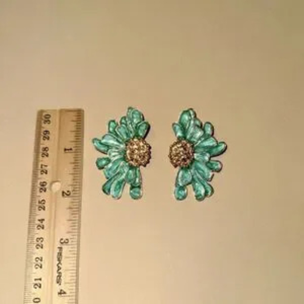 Flower earrings N885